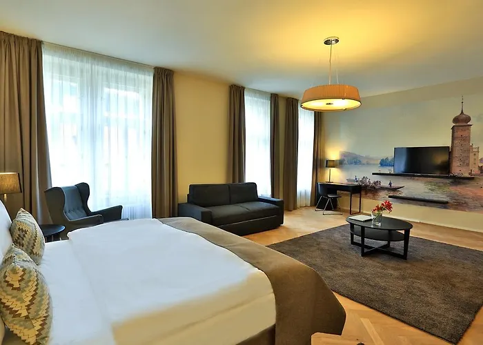 James Hotel & Apartments
