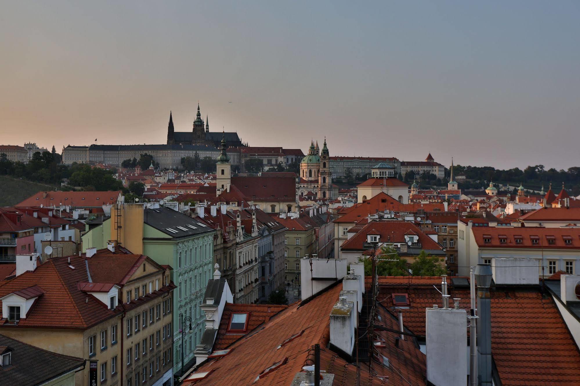 & 4* Prague