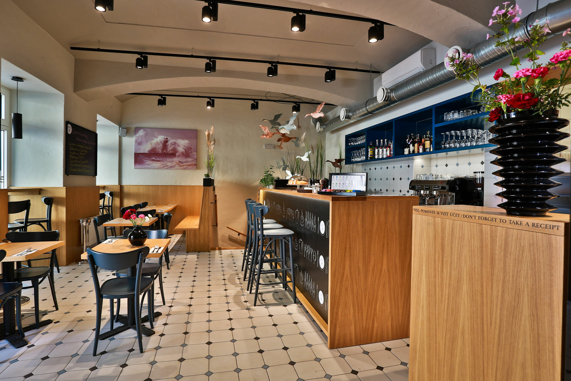 & 4* Prague